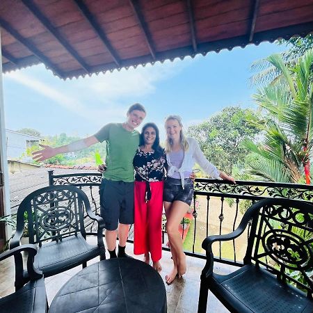 Travellers Home Kandy Bagian luar foto