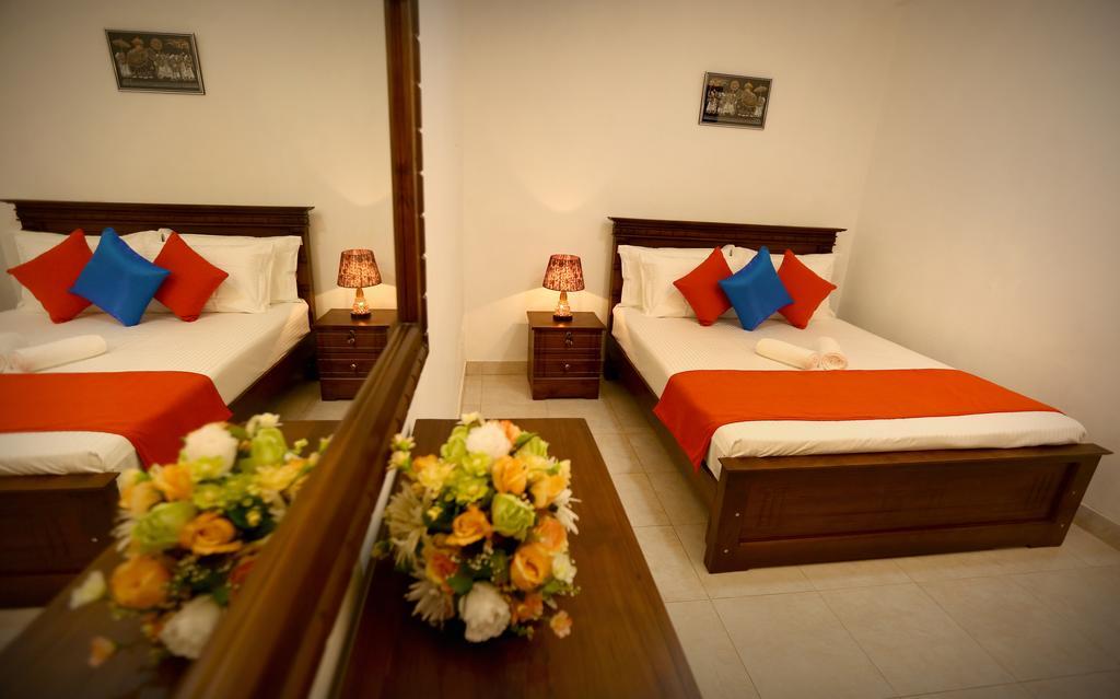 Travellers Home Kandy Bagian luar foto