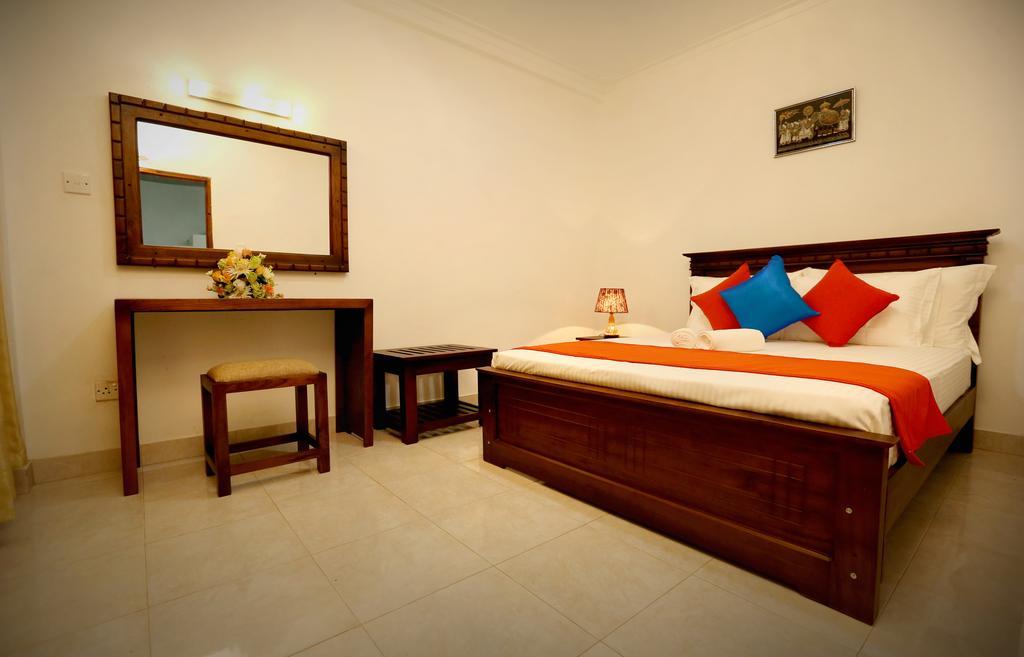 Travellers Home Kandy Bagian luar foto