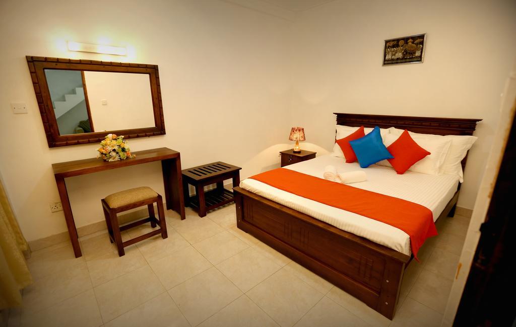 Travellers Home Kandy Bagian luar foto